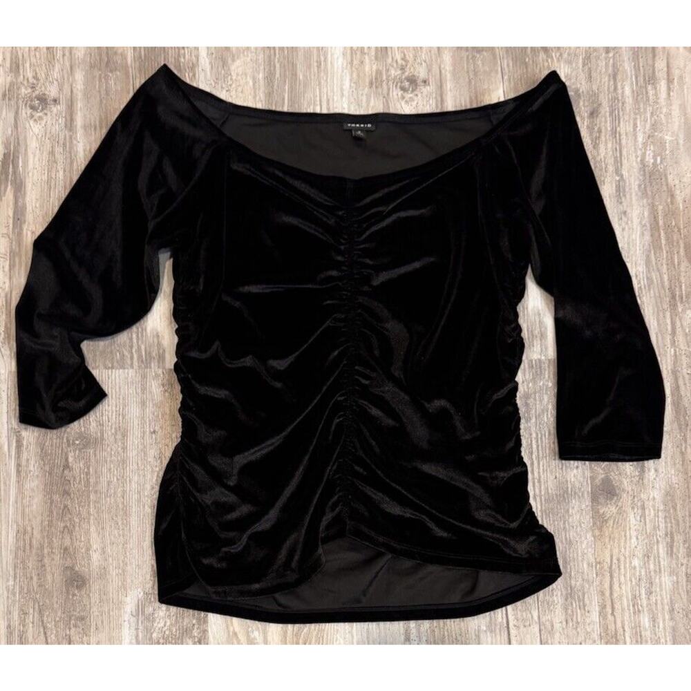 Torrid Velvet Shirred Front Off Shoulder Top Black Velvet Size 2 Women's Plus - Picture 2 of 5